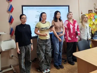 В Институте международного образования ВГСПУ отметили День матери