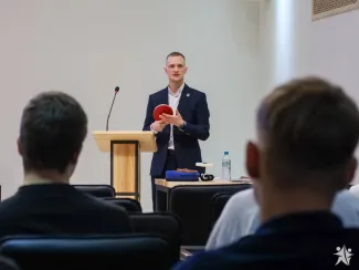 В ВГСПУ прошла лекция о современных технологиях в настольном теннисе