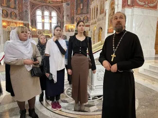 Студенты ВГСПУ встретили День православной молодежи в соборе Александра Невского