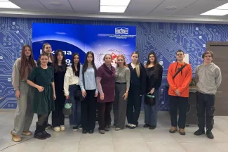 «Картина мира в языках разных типов»: очередное занятие в Школе юного русиста