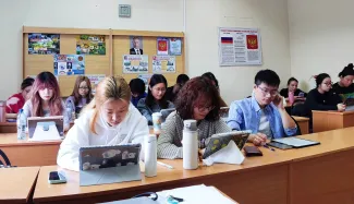 Состоялось очередное заседание Школы межкультурной коммуникации: живой диалог помогает готовить специалистов международного класса