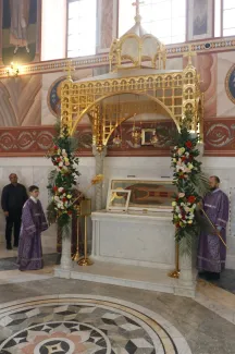 Литургия в храме