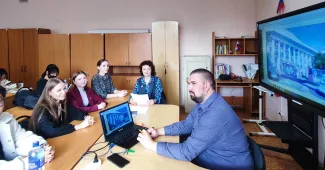 В институте международного образования завершился фестиваль «ИИ в аудитории», приуроченный к празднованию Дня Рунета