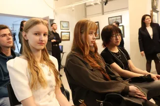 Передача картин Лосева