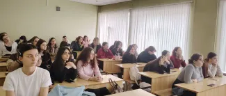 Выпускники пригласили первокурсников в профессию: в ИРЯиС состоялся круглый стол