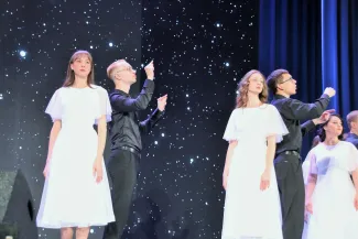 В ВГСПУ состоялся Гала-концерт IX Всероссийского фестиваля жестовой песни «Поющие руки»