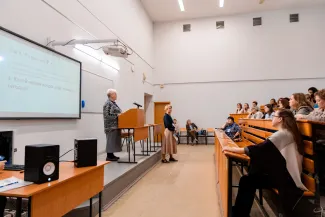 Презентация учебника Саратов