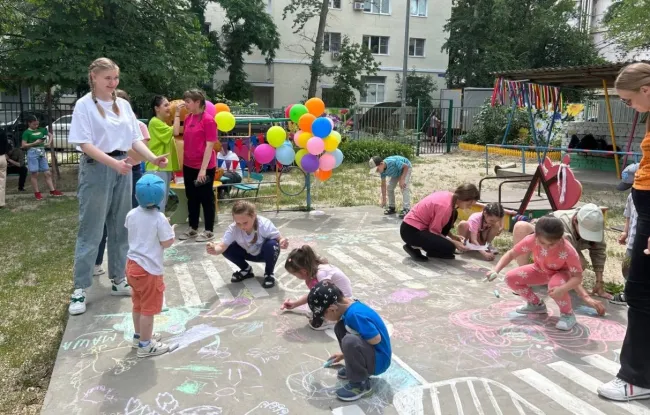 К Международному дню защиты детей студенты и преподаватели института социальной и коррекционной педагогики организовали творческие мероприятия