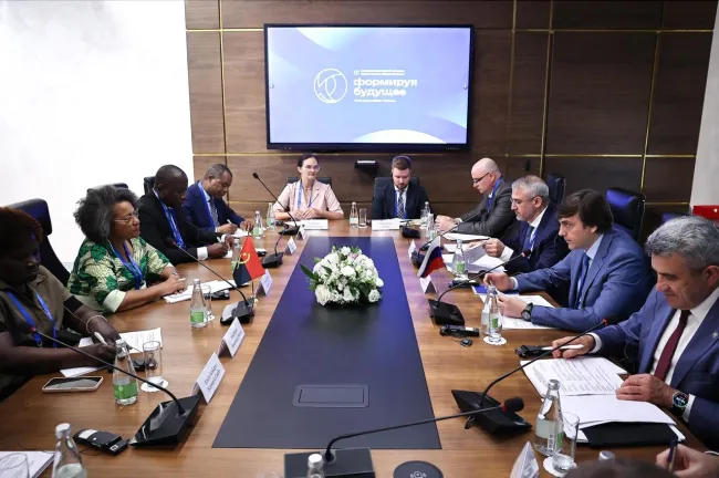 Форум в Казани Ангола