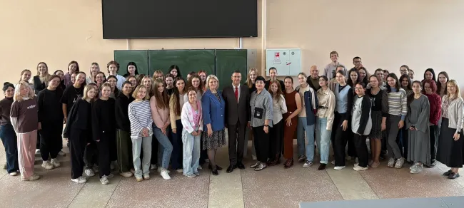 Встреча с общественным советом проекта «Крепкая семья» прошла в Институте русского языка и словесности