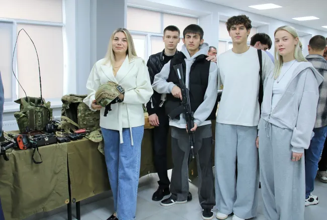 Мастер-класс и выставка вооружений прошли в ВГСПУ
