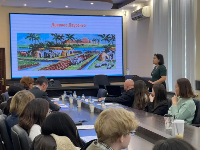 В ВГСПУ обсудили актуальные методики и воспитательные практики учителя истории и обществознания 