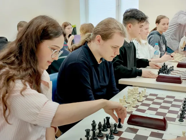 Сборная ВГСПУ по шахматам - серебряный призер первенства ООВО г. Волгограда