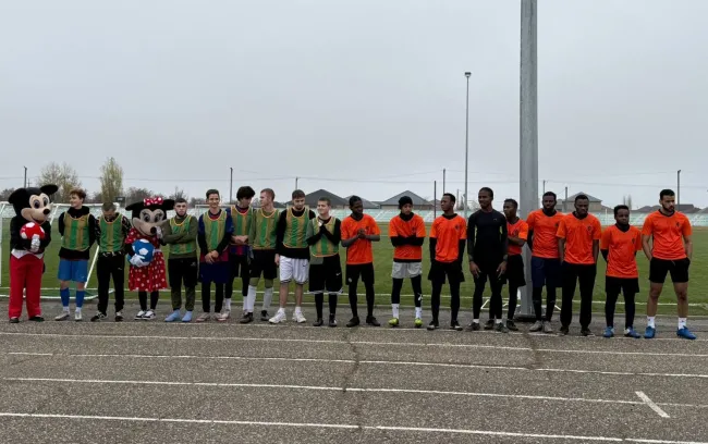 Спорт как язык единства: товарищеский матч по мини-футболу объединил иностранных студентов Волгограда и Дубовского педагогического колледжа