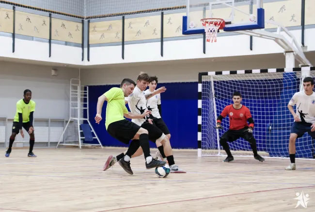 Футбольный матч открытие спортзала