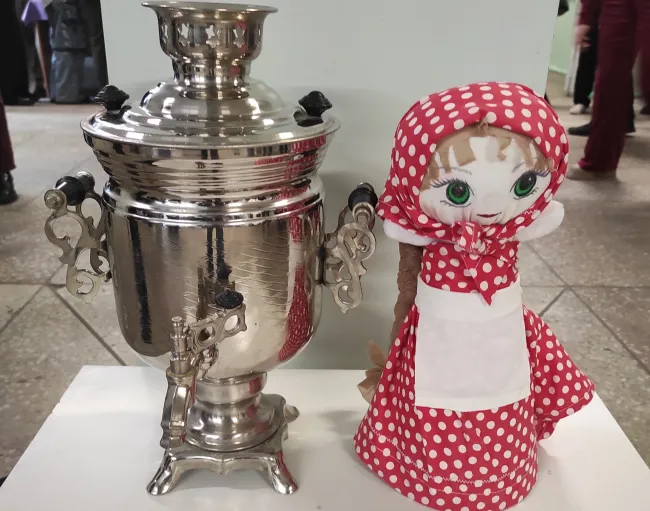 Масленичные гуляния в институте дошкольного и начального образования