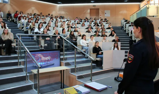 Студентов ВГСПУ предупредили об опасности дропперства и научили противостоять киберпреступникам