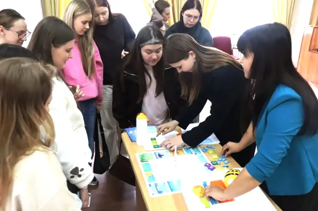 Представители ВГСПУ встретились с выпускниками Михайловского профессионально-педагогического колледжа 