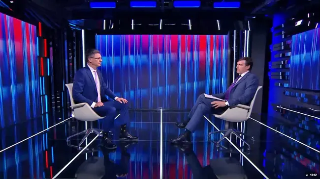 Говорить об образовании — значит проектировать будущее нашей страны: Сергей Кравцов дал интервью ведущему телеканала «Россия 24»