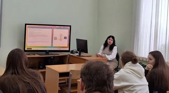 Для будущих учителей математики, информатики и физики прошли «Часы карьеры»